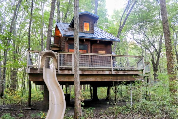 Évasion Nature: Week-end Insolite en Cabane Perchée